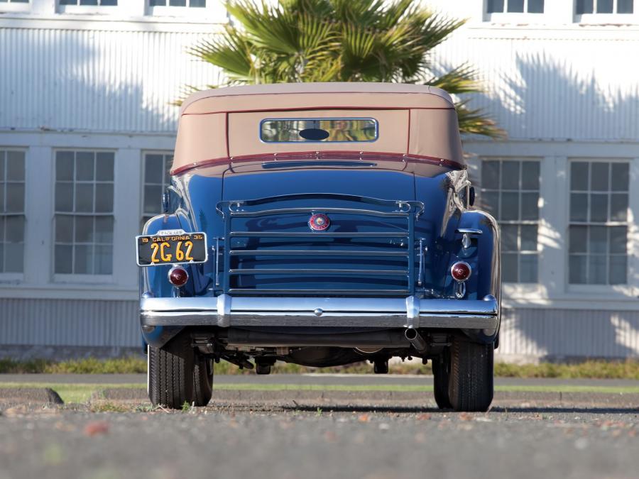  Packard Twelve Coupe Roadster by Dietrich 1935 года  (фото 8 из 10)